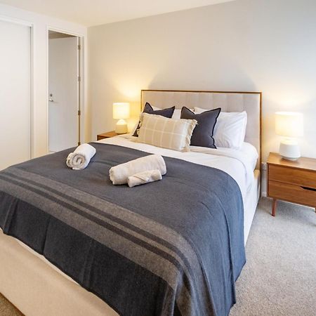 Stylish 3 Bedroom Home In Prime City With Garage Christchurch Exterior foto