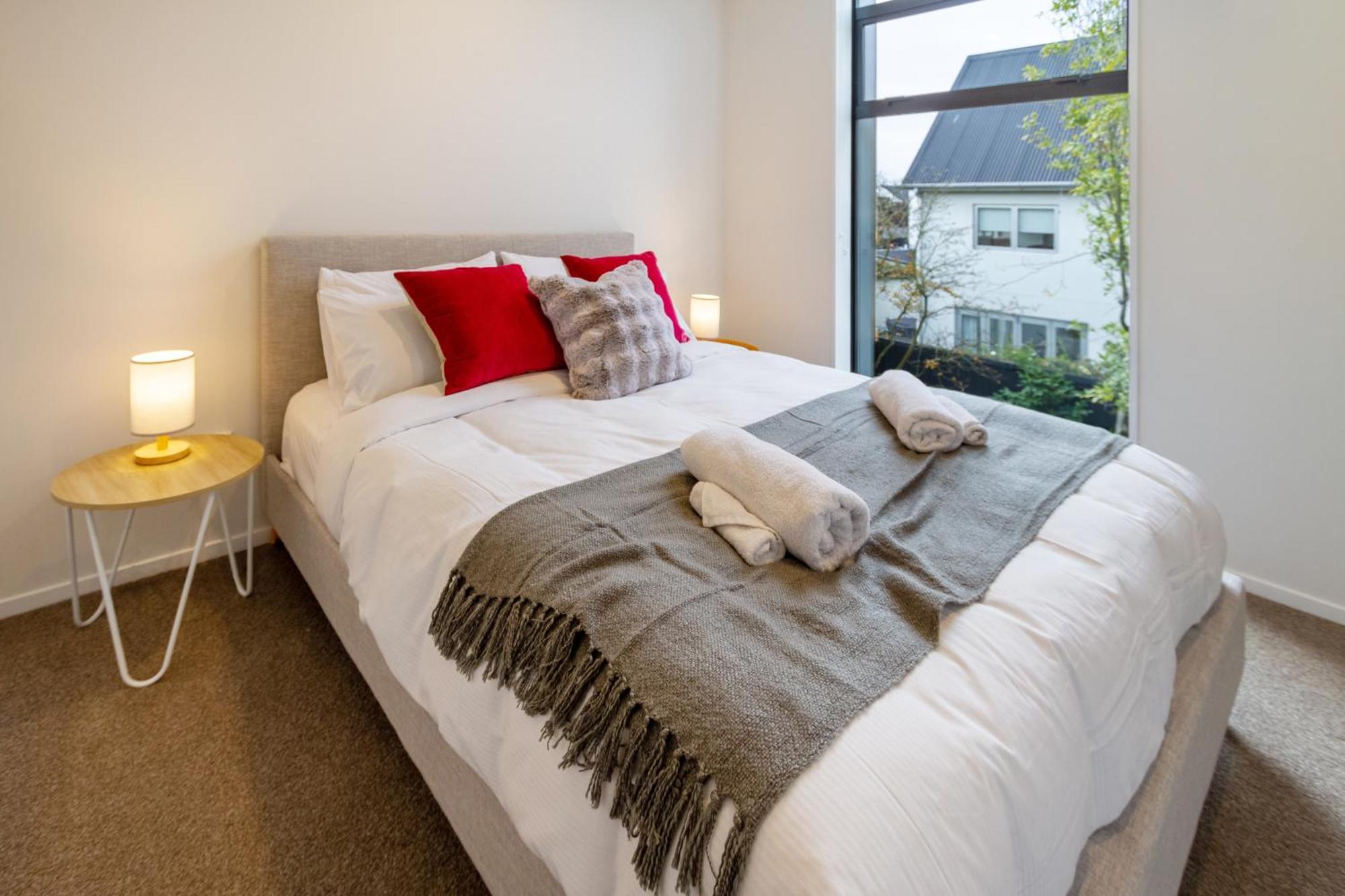 Stylish 3 Bedroom Home In Prime City With Garage Christchurch Exterior foto